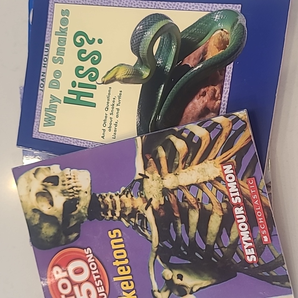 Scholastic Reptile Book Set - Multicolor Book Bundle - Picture 3 of 5